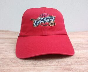 Twins Enterprise Adult Cap Hat Cleveland Cavaliers Red Vintage NBA Size M